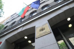 Той ще бъде изслушан във връзка софтуера на машините за гласуването на местния вот в края на октомври.
