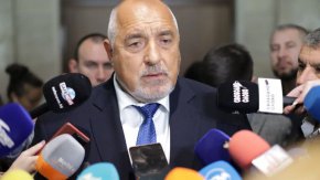 “Когато договаряхме този модел за НЗОК, колегите предложиха име на управител, и го подкрепихме, а подуправителят да е от ГЕРБ. ПП еднолично ръководи МЗ и Касата. Ние си предложихме кандидат и той беше избран. Началникът е техен, ние предложихме зам.-началник на Касата”, обясни той.
