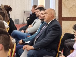 Управленската сглобка е "паянтова": Борисов