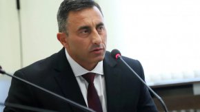 “До момента бизнесменът Васил Божков е изчистил всичките си задължения към бюджета. За периода, за който е проверяван, е чист”, коментира още той.
