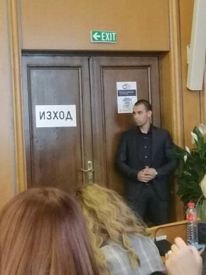 Частната охрана на кмета го варди даже от и в СОС, отсне Ваня Григорова, и Б.Борисов не го е правил