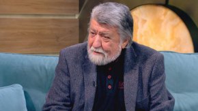 "Какво значи Магнитски  – един американски боклук, който ни го хвърлиха да се мърсим непрекъснато. Какво ни определя Магнитски? Какво се случва с Европа като има Магнитски? Много важно! Това са американски дъвки. Нас ни управлява Галчето от посолството”, заключи Рашидов.
