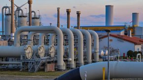 Германия е намалила наполовина вноса на природен газ от 2021 г. насам, но по същество плаща същите разходи за доставките, сочи анализ въз основа на официална статистика.
