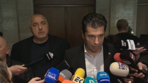 

Във връзка със службите, Петков заяви, че започват темата за модернизацията.