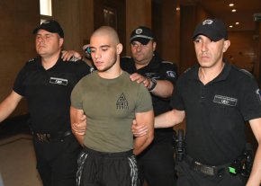 Бащата на актрисата Луиза Григорова също заяви, че е бил жертва на насилие от страна на Васил Михайлов
