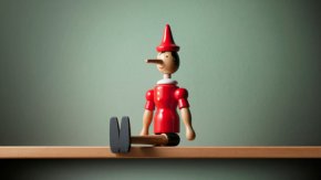 
Когато ни попитат – „имаш ли нещо против да станеш да дадеш още една чиния”, когато точно сте започнали да се храните и никак не ви е до това, или: „искаш ли още малко”, когато сте хапнали достатъчно, но не е удобно да откажете, и при още много всекидневни ситуации, вие най-често не казвате НЕ, въпреки че го го мислите и даже желаете да го кажете. Защото би било невъзпитано или даже обидно за близък човек, който се е старал за вас и за другите ви близки.