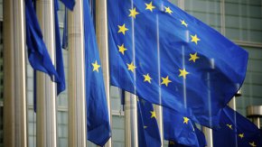 Мнозинството от европейските граждани одобряват приемането на украински бежанци, както и предоставянето на помощ за Киев.