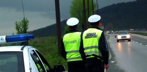 Полицията затяга контрола по пътищата за предстоящите празници