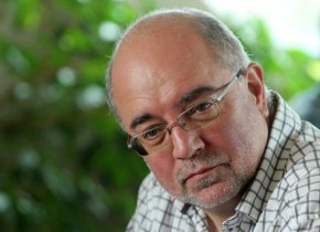 По думите му грешката на управляващите е, че не са били ясни и открити и не са имали подписано споразумение.
