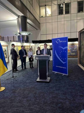 ЕП е домакин на две изложби на български творци