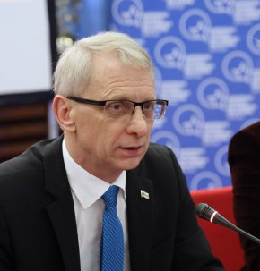 Не е нормално службите да си затварят очите при възможни рискове за България. Така премиерът Николай Денков отговори в Брюксел на въпрос дали знае, че в центъра на София се продават паспорти на руснаци.