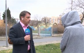 Жената изказа благодарност на мъжа, който спрял „сред толкова много преминаващи автомобили” и се обадил на полицията.
