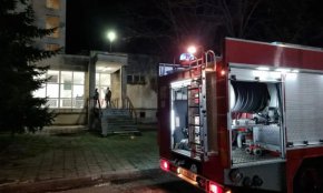 Продължава разследването на причините за пожара в психодиспансера в Бургас.
