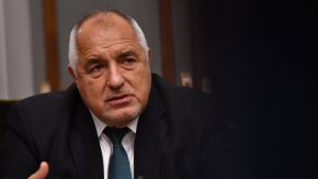 
    "Кои неправителствени организации се произнесоха за новия шеф на митниците? Може да е добър, но що смениха стария?", попита Борисов.
