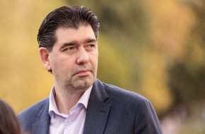 
Ако се бяхме съобразили с искането на госпожа Нинова да имаме чисто партиен кандидат за кмет и това беше някой като Георги Свиленски, кандидатът на ГЕРБ щеше да бъде на балотаж, заяви лидерът на столичните социалисти.