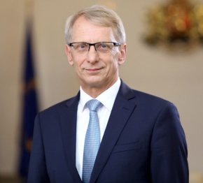 Николай Денков