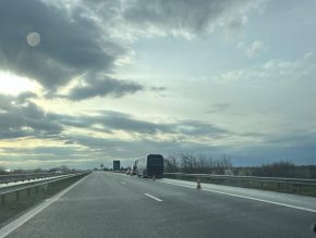 Украински автобус удари камион на АМ Тракия