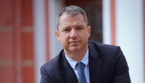 
До обяд трябва да бъдат финализирани преговорите между ГЕРБ-СДС и ПП-ДБ.