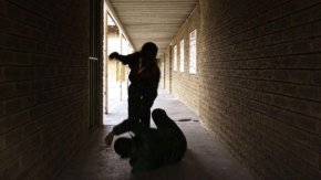 13-годишно момче е в реанимация след побой от свой съученик.