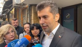 Кирил Петков