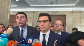 
Мартин Димитров каза, че депутатите от ПП-ДБ поискали копие от руската страна, но и оттам такова не било осигурено. 