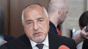 
Повод за изказването му в кулоарите на НС стана предложението на ПП-ДБ за създаване на временна парламентарна комисия за установяване на факти и обстоятелства относно изчезналата Пътна карта за проекта "Турски поток".
