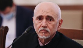 Най-голямата куриерска компания по приходи у нас – “Еконт”, променя формата си на управление. Старото дружество “Еконт Експрес” ООД от 21 май е заличено и правната форма се променя на “Еконт Експрес АД”, става ясно от официално съобщение.

 