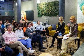 
По време на първата среща на Сдружение „Граждани за европейско развитие на България“ дългогодишният кмет на София и кандидат за народен представител госпожа Йорданка Фандъкова сподели, че ще се бори за
Създаването на 7 технологични училища в различни региони на страната.