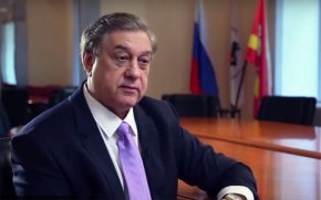
Съдебното заседание, което се проведе при закрити врата, завърши със заповед генералният директор на ЧЕМК Павел Ходоровски да бъде задържан в предварителния арест за два месеца, което е стандартна практика в Русия.
