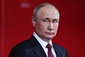 

Украинските войски трябва да бъдат изведени от тези територии, заяви Путин в петък на среща с външния министър Сергей Лавров и други висши руски дипломати.