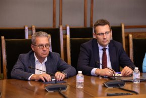 ГЕРБ и ДПС седнаха на масата на преговори 