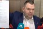 Пеевски показа списъка на всички 