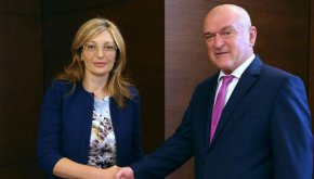  Главчев официално представи името на Захариева като кандидат за еврокомисар от България