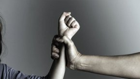 От началото на годината 14 жени са загинали след домашно насилие. Извършителите са мъже от семейния кръг на пострадалите.
