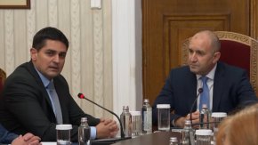 Радев към МЕЧ: Вашият глас е важен, макар да сте най-малобройната партия 
