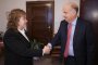Наталия Киселова разговаря с посланика на САЩ Кенет Мертен 