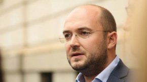 Правосъдният министър предлага затвор до 10 г. и глоба до 20 000 лв. за насилие над животни 