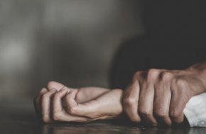  9 месеца късаме токсична връзка: Кой е abuser-ът, на когото никога да нямаме доверие и защо никога не се променя?