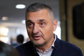 Десните партии пропуснаха няколко пъти своя исторически шанс: Кирил Добрев