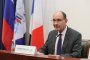 Де Гол и Бисмарк на парад в Москва, вместо президентите на Франция и Германия