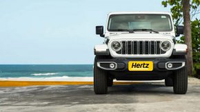 Hertz превръща наемането на Jeep Wrangler в лятно приключение с изненада