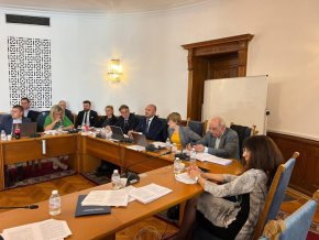 Личният фалит влиза в пленарната зала 