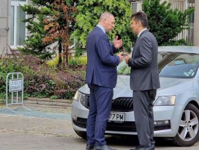 К. Петков се моли на шефа на КПКОНПИ: ФОТОФАКТ