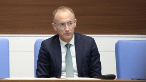 Изпитите след 7-ми клас трябва да се променят: Министър Вълчев