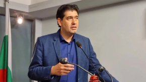 Визитата в Китай е изключително важна: Иван Таков