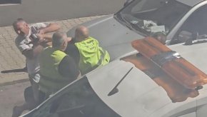 Служителят на ЦГМ остава от боя заради скобата в ареста, посегнал е пръв