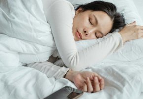 Позицията, в която спите, има значение за пречистването на мозъка