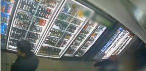 Непознати пребиха с ритници в главата двама пред нон стоп в кв. Люлин, единият е в командно дишане