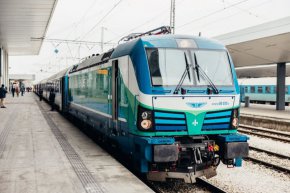   Закъснелият влак на ППДБ