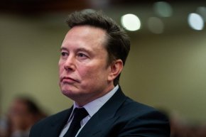   Илон Мъск стана първият човек със състояние над 700 млрд. долара